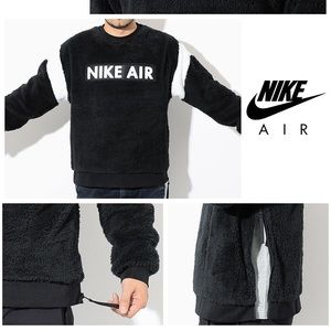 Men Nike blck sherpa crew necks sweater sized M